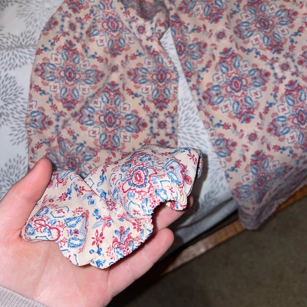 Patterned Blouse - Picture 4 of 5